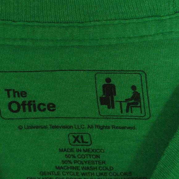The Office Dwight Schrute XL Christmas T Shirt Green Santa Hat Fact Holiday Tee - Picture 3 of 4